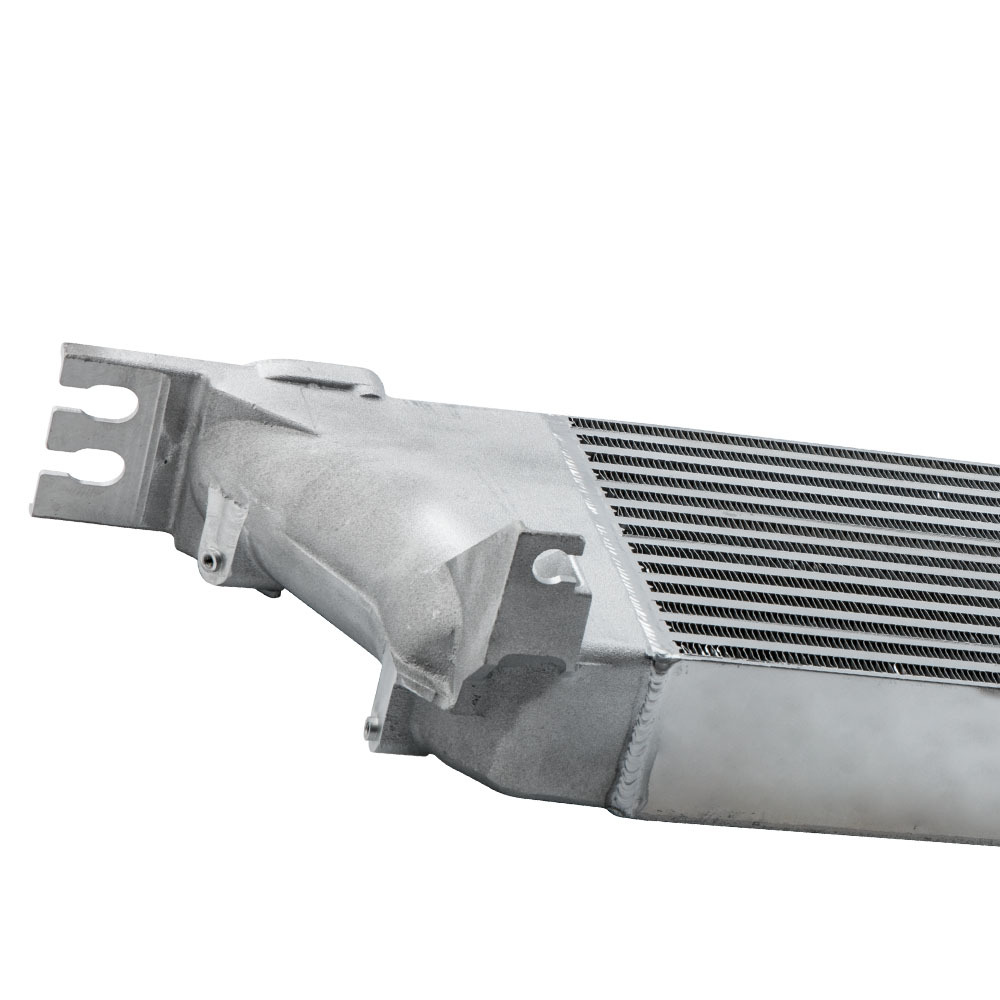 Front Mount Intercooler compatible for Nissan Navara Pathfinder D40 ST-X V6 3.0L V9X 550