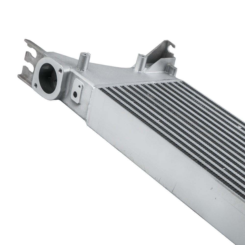 Front Mount Intercooler compatible for Nissan Navara Pathfinder D40 ST-X V6 3.0L V9X 550