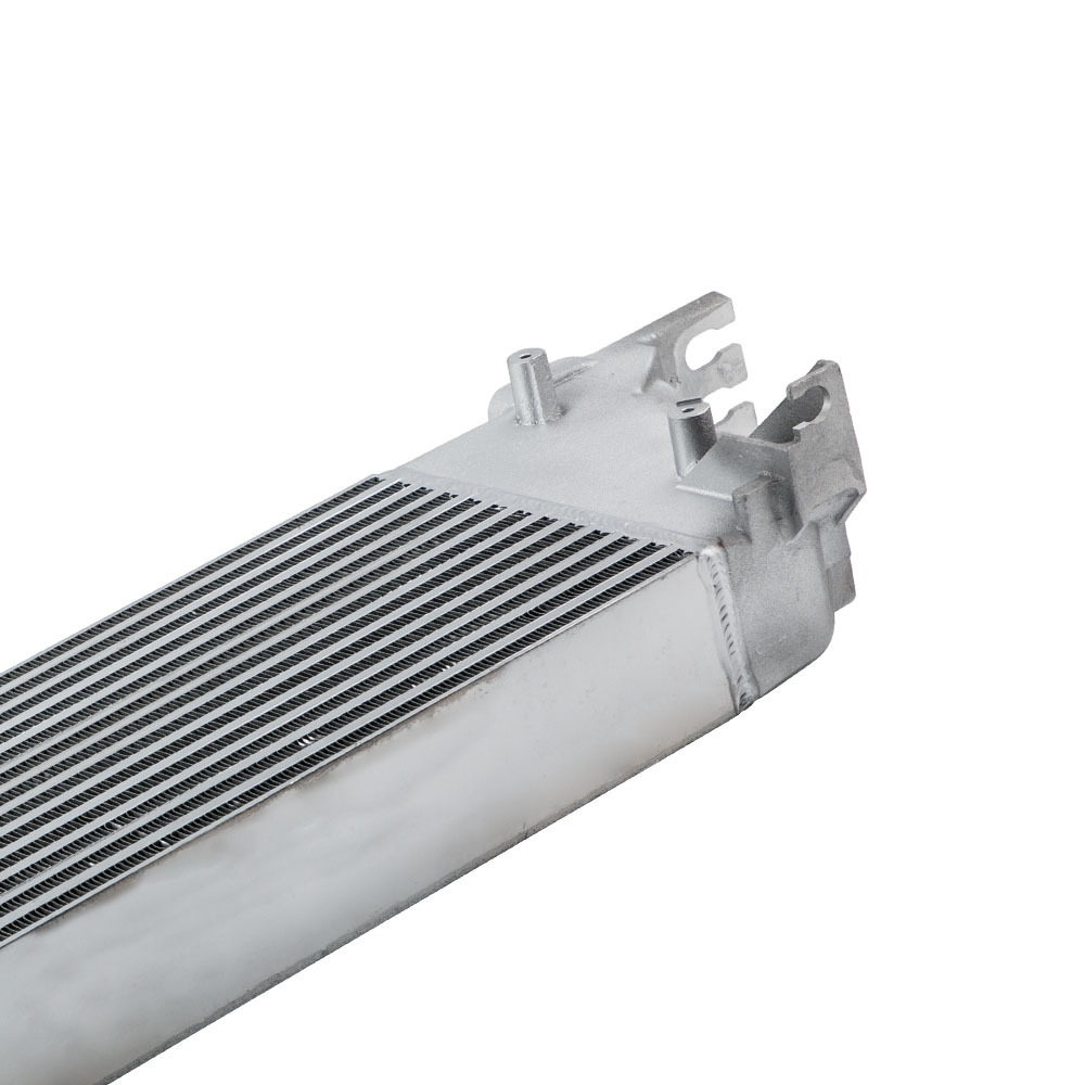 Front Mount Intercooler compatible for Nissan Navara Pathfinder D40 ST-X V6 3.0L V9X 550