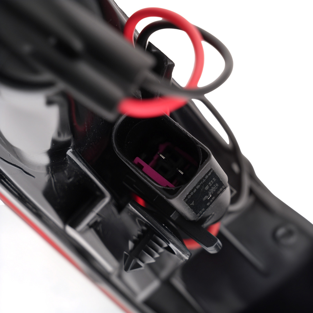 Right Tail Light Reflector Brake Lamp compatible for Audi Q7 16-21 4M0945096A Halogen 12V