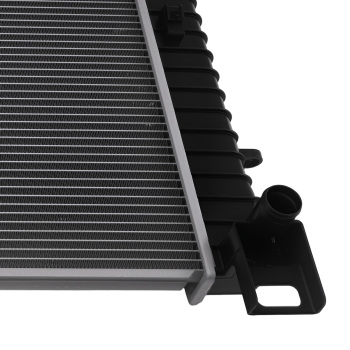 Aluminum Radiator compatible for Chevrolet Silverado GMC Sierra 1500 4.8L 5.3L CU2334