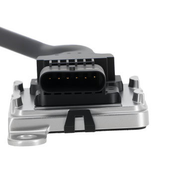 Nitrogen Oxides NOX Sensor compatible for Chevrolet Colorado Express 3500 2.8L 2016-2019