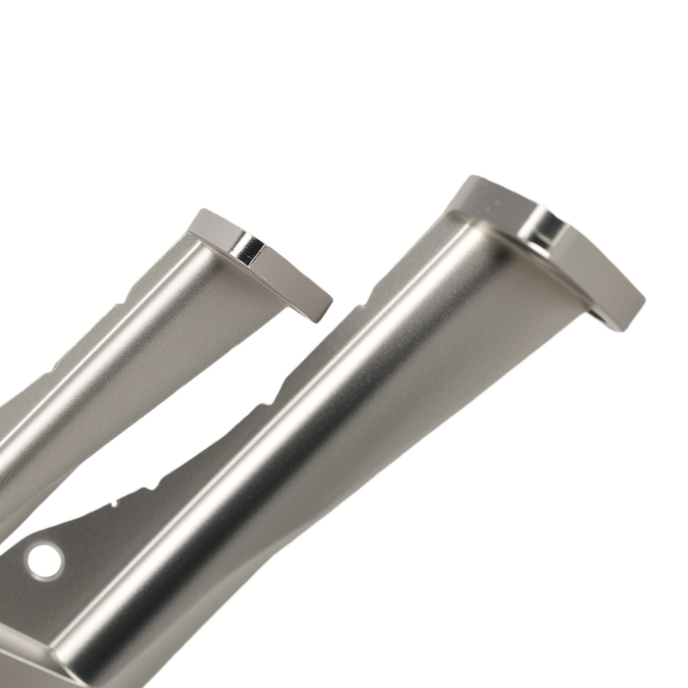 Rear Aluminum Coolant Crossover Heater Pipe LR109401 compatible for Jaguar Land Rover 3.0L