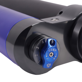 MaXpeedingrods Front Shock Absorber compatible for Ford F-250 Super Duty 99-16 w/ 1.5 Lift