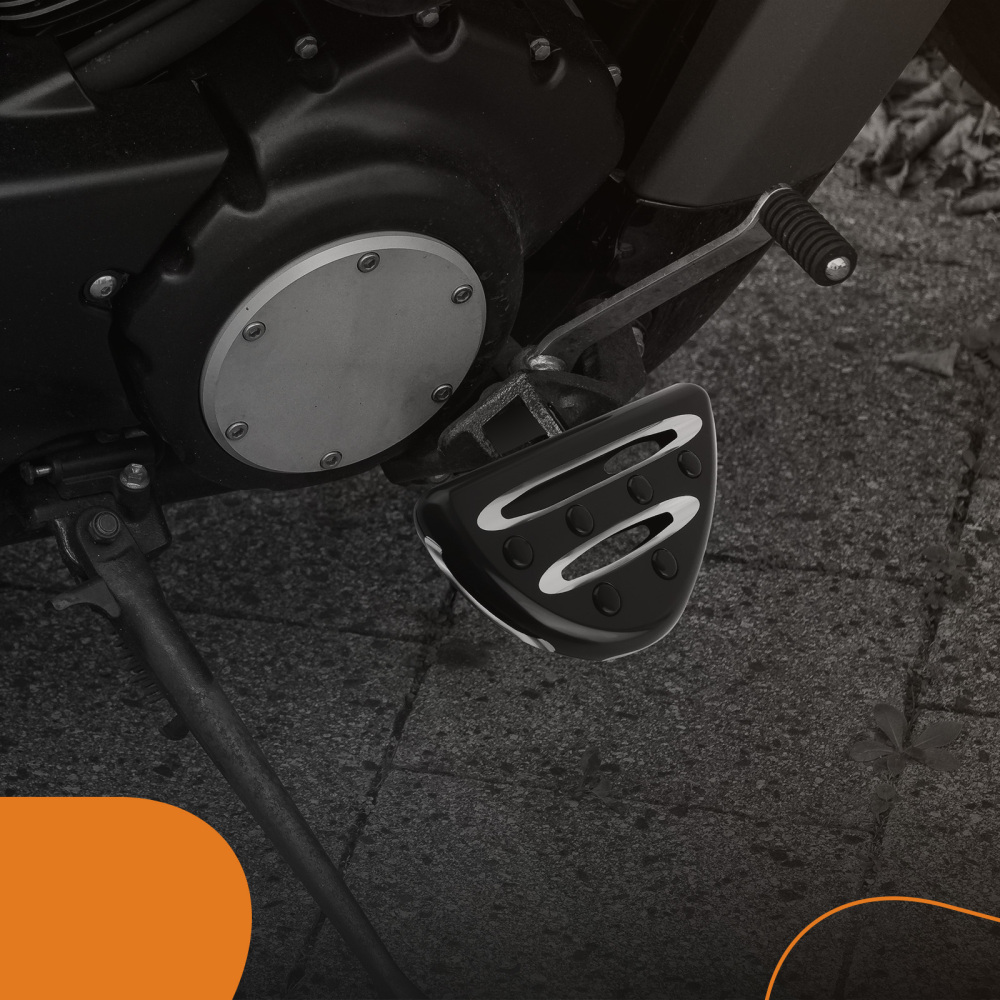 CNC Cut Male Mount Foot Pegs Rear Footrest Pedalfor compatible for Harley Touring