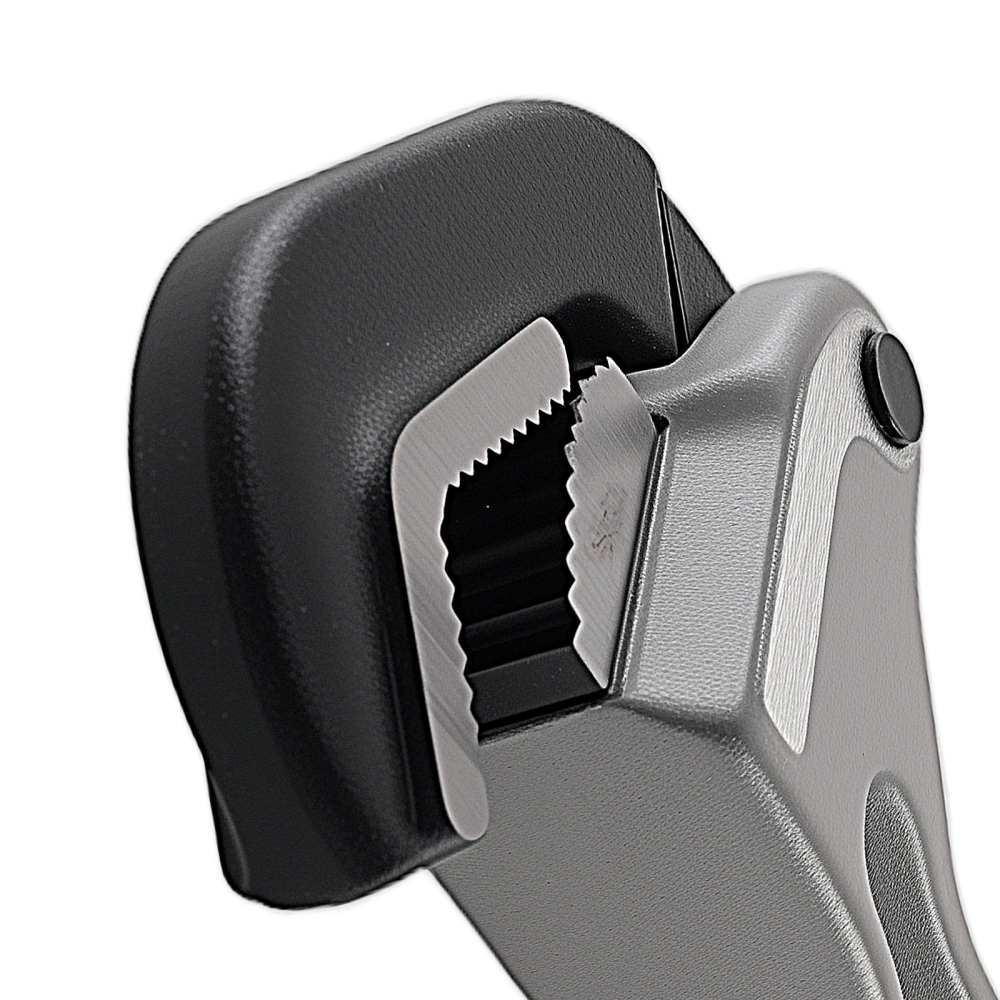 18 Aluminum Pipe Wrench Automatic Jaw Adjustment Lightweight Design