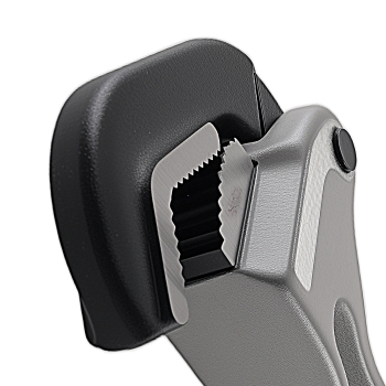 18 Aluminum Pipe Wrench Automatic Jaw Adjustment Lightweight Design