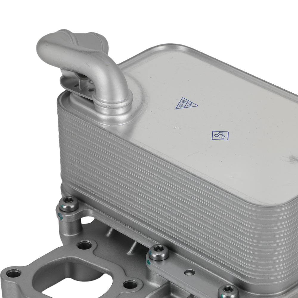 Radiatore olio motore compatibile per Audi A5 A5 A6 A7 A8 Q5 Q7 compatibile per VW Touareg 3.0 059117015P