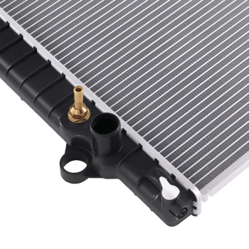 Aluminum Engine RadiatorAC Condenser compatible for Toyota Tacoma 05-11 2.7L 164100P030