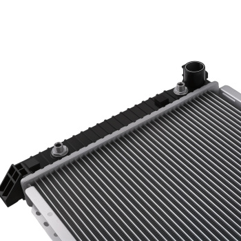 Aluminum Radiator compatible for Freightliner Sprinter 2002-2006 2.7 AT 2796 A9015003800