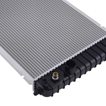 Aluminum Cooling Engine Radiator compatible for Chevrolet Blazer 4.3L 1996-2005 CU1826