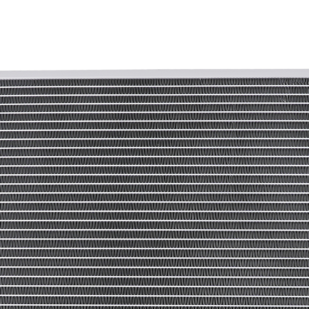 8.1L Engine Radiator compatible for Chevy Silverado 2500 3500 compatible for Sierra 2001-02 52401619