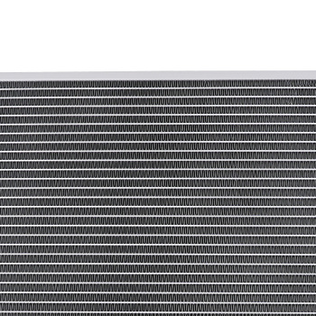8.1L Engine Radiator compatible for Chevy Silverado 2500 3500 compatible for Sierra 2001-02 52401619