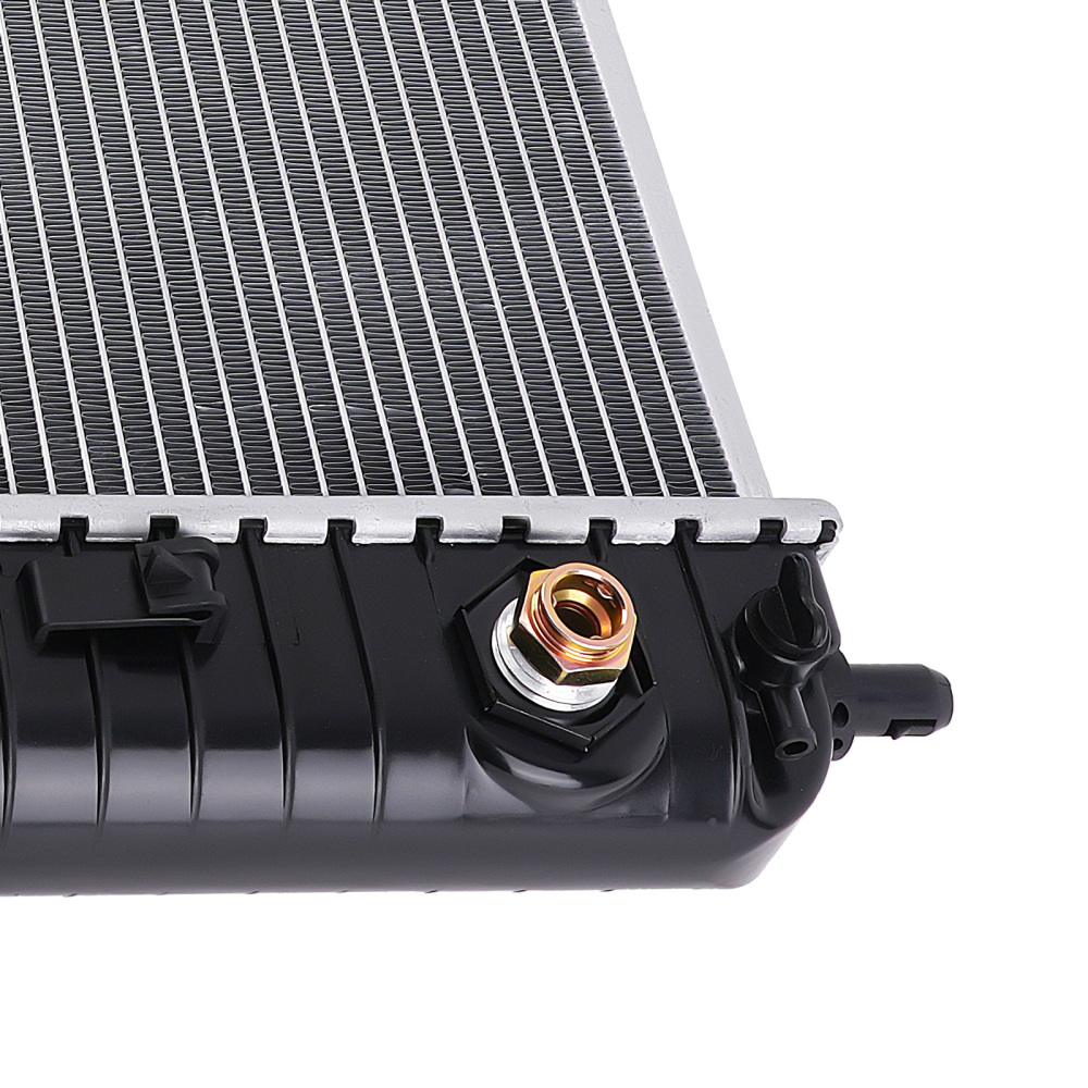 8.1L Engine Radiator compatible for Chevy Silverado 2500 3500 compatible for Sierra 2001-02 52401619