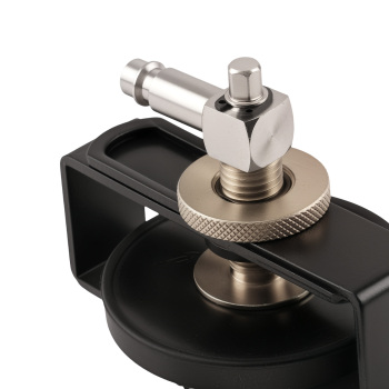 90° Angled Brake Bleeding Tool for Vehicle 28-70mm Steel Construction 50PSI